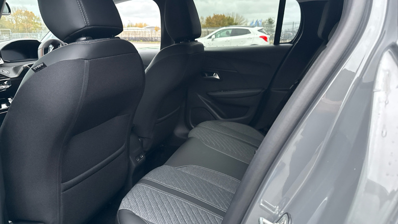 Peugeot 208 100kW Allure 50kWh 5dr Auto Electric Hatchback